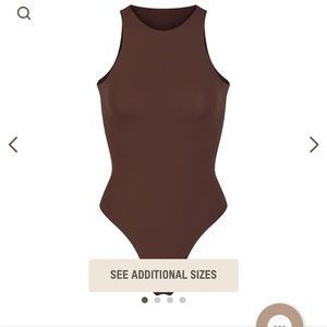 SKIMS FITS EVERYBODY HIGH NECK BODYSUIT
